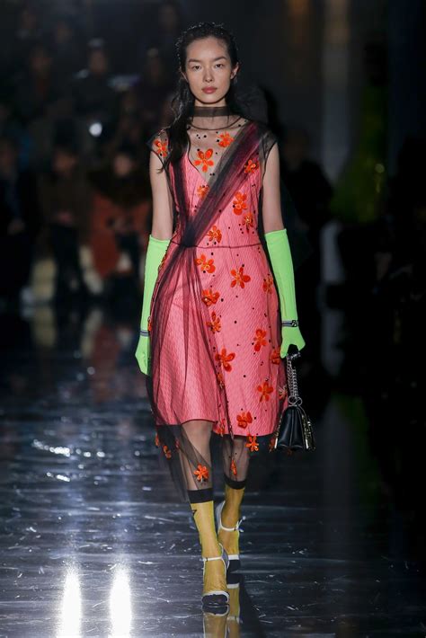 prada fall 2018 runway